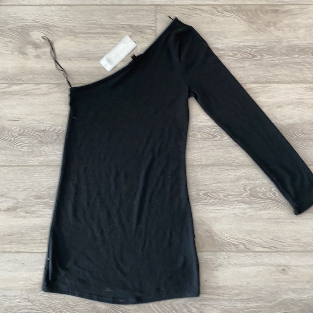 Top Shop 1 shoulder top